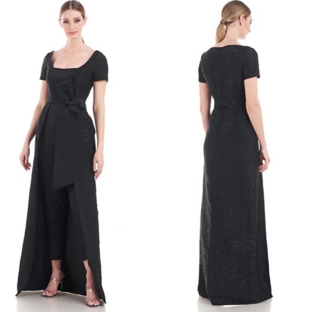 KAY UNGER OLYMPIA WALK THRU JUMPSUIT BLACK, SIZE 4.  0805